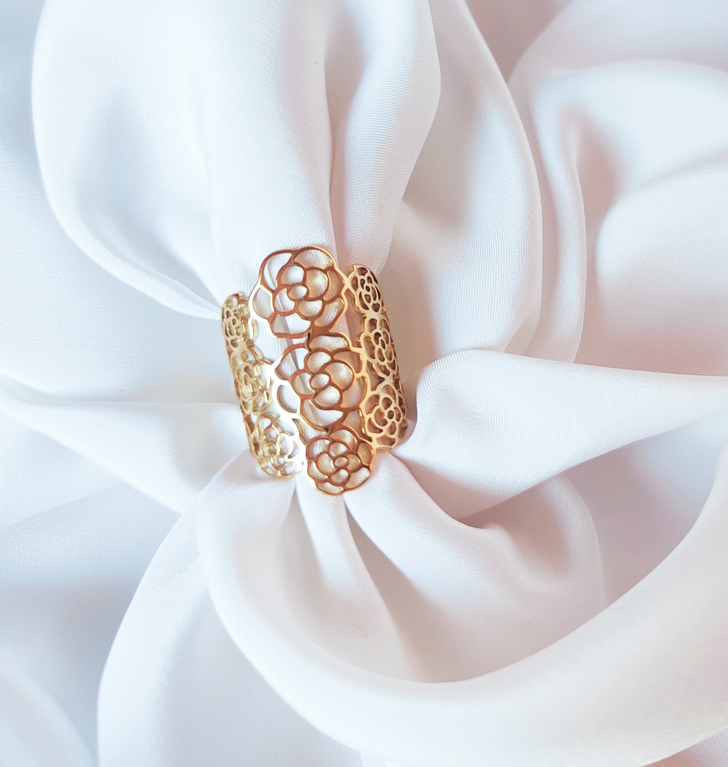 Anello a rose