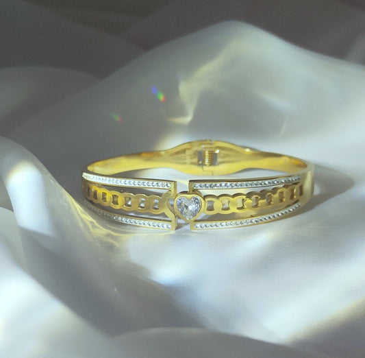 bracciale bangle con strass e cuore centrale in acciaio  inossidabile