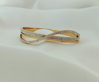 Bracciale rigido "Crystal Twist" a fascia incrociata in acciaio inossidabile
